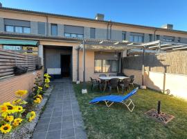 La casa de los girasoles，位于阿尔玛桑的酒店