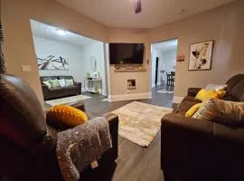 Elegant 4 BR @Cleveland Clinic Area