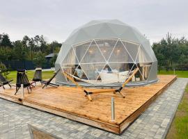 IdyllaGlamp- Glamping Boho，位于Dzbądzek的酒店