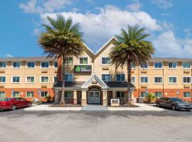 Extended Stay America Select Suites - Jacksonville Salisbury Rd Southpoint，位于杰克逊维尔克雷格市政机场 - CRG附近的酒店
