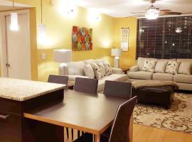Clearwater Condo 2 BR 5 to 7 ppl，位于克利尔沃特的酒店