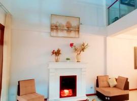 DELUXE HOTEL TALARA Buena Ubicacion - a 5 minutos de plaza de armas y aeropuerto，位于塔拉拉的酒店