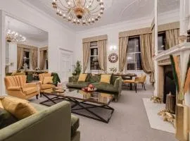 Luxury London 3 Bedroom Duplex with Pool Table 4