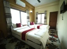 Hotel Flycatcher Chitwan