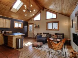 Little Lodge Leadville: charming 2bd，位于莱德维尔的度假屋