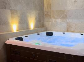 La nuit de rêve Suite privative Jaccuzi Sauna Suite 2，位于Crouy的公寓式酒店