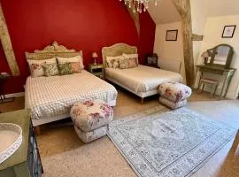 Attic Suite, Maison de Mags & Mags