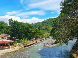 JUNGLE LIFE GUEST HOUSE - Trekking & Transport Only Book With Us，位于武吉拉旺的民宿