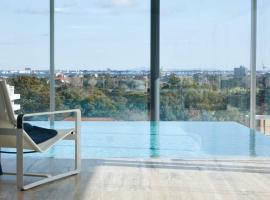 Fawkner Residence 1B2B condo Smart TV，位于墨尔本的酒店
