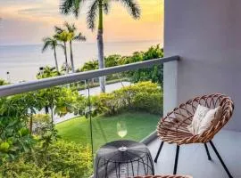 Spectacular Ocean front 5BR condo in Bolongo