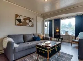 #StayinMyDistrict Historic Apartment Near Downtown