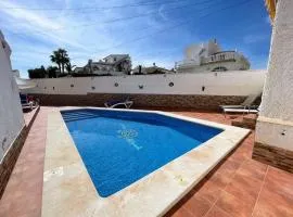 Traditional Villa with Private Pool SM591