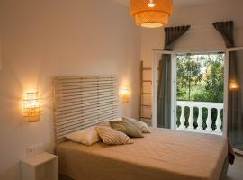 Aristidis Apartments，位于圣乔治斯的带停车场的酒店