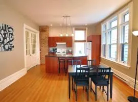 Sunny and airy downtown apartment in Hull Gatineau