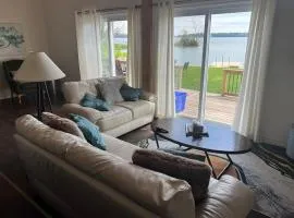 The Consecon - Waterfront 5 BDR Cottage