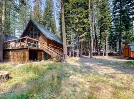 Charming 3BR Cabin Close to Donner Lake