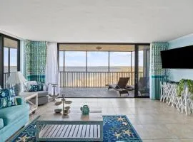 Stunning Waterfront Residence with Panoramic Water Views