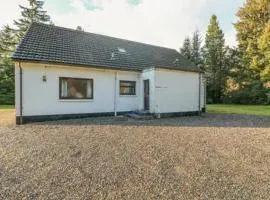 Captivating 5-Bed Cottage with private hot tub