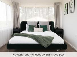 Canobolas Cottage - Amazing Farm Stay, 4 King Beds，位于Canobolas的酒店