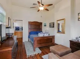 CUTE QUIET MID-CITY STUDIO - Central Location