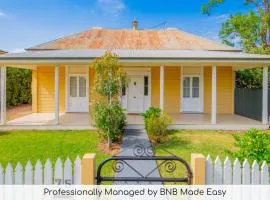 Bultje Cottage - Walk to CBD, Pet Friendly