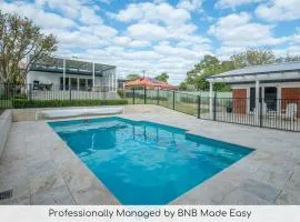Deluxe Entertainer - Pool, Close to CBD