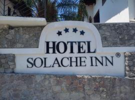 SOLACHE INN，位于Zitácuaro的酒店