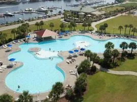 Massive Waterfront Pool Lakefront Condo Famous Barefoot Resort