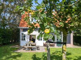 Het Kleine Huis at Buitenplaats Zeeuwse Liefde，位于韦斯特卡佩勒的乡村别墅