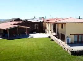 Cosy Apartment with Mountain View in Mourisca - 65 sqm，位于Morisca的酒店