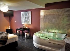 Symbiose hotel，位于沙勒罗瓦的酒店