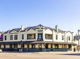The Albion Hotel，位于Wickham纽卡斯尔机场 - NTL附近的酒店
