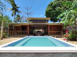 The Clara Beach and Guest House，位于Igcauayan的酒店