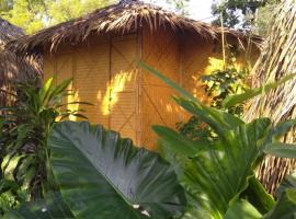 Samui Circus Studio Ville Deluxe Hut Bungalow 1，位于苏梅岛的酒店