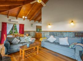StayAU Cottage Sunset 2BR Farm Retreat，位于Badger Creek的酒店