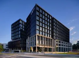 Little National Hotel Newcastle，位于纽卡斯尔纽卡斯尔机场 - NTL附近的酒店