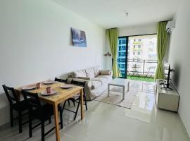 Seaview 2B1R condo forest city，位于振林山的酒店