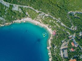 Holiday Homes Kačjak，位于德拉马利的酒店