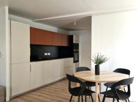 NEW L'Oasis Magnifique Apt avec jardin，位于Puyoô的酒店