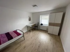 Gemütliches Einzelzimmer in Groß Vollstedt - zentral gelegen ideal für Monteuere u Reisende, Gemeinschaftsbad Zimmer Nr 2