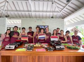 Anggrek Putih Homestay & Cooking Class，位于圣吉吉的住宿加早餐旅馆