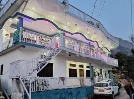 Chandarshila hike homestay