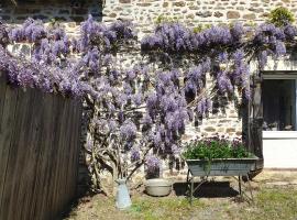 Fermette dans les pays de la Loire，位于Izé的家庭/亲子酒店