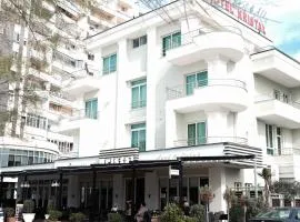克里斯塔尔酒店