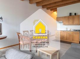 Cabana & 3 Appartements Le Resto, Le Bachut & Le Sud，位于Chalamont的带停车场的酒店