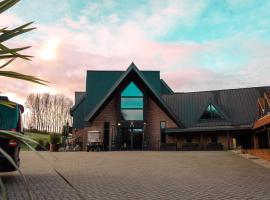 Cave Hotel & Golf Resort，位于法弗舍姆的酒店