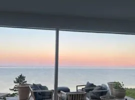 Denmark's Most Charming Beach Cottage，位于凯隆堡的度假屋