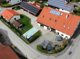AMW Ferienwohnungen，位于Legau的带泳池的酒店