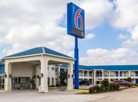 Motel 6 Seguin TX