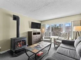 Stowe Ski Chalet - 3BR with In Unit Sauna